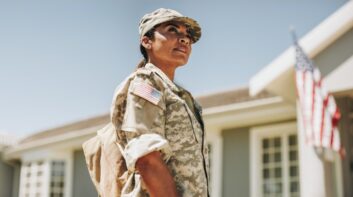 female woman military unifor